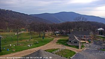 Weather camera view of Wintergreen Mtn. at 3600 ft. elev..