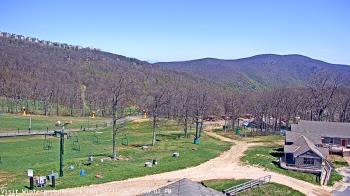 Weather camera view of Wintergreen Mtn. at 3600 ft. elev..