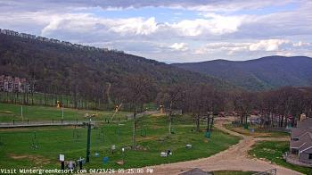 Weather camera view of Wintergreen Mtn. at 3600 ft. elev..