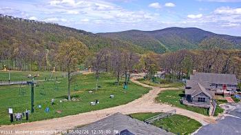 Weather camera view of Wintergreen Mtn. at 3600 ft. elev..