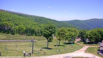Weather camera view of Wintergreen Mtn. at 3600 ft. elev..