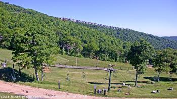Weather camera view of Wintergreen Mtn. at 3600 ft. elev..