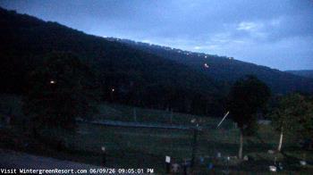 Weather camera view of Wintergreen Mtn. at 3600 ft. elev..