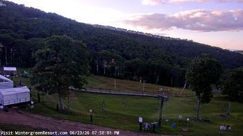 Weather camera view of Wintergreen Mtn. at 3600 ft. elev..