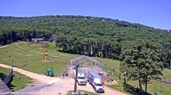 Weather camera view of Wintergreen Mtn. at 3600 ft. elev..