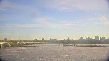 Weather camera view of Robert Morris CPA.