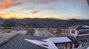 Weather camera view of Wrigley Elementary School.