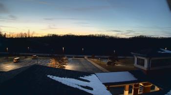 Weather camera view of Wrigley Elementary School.