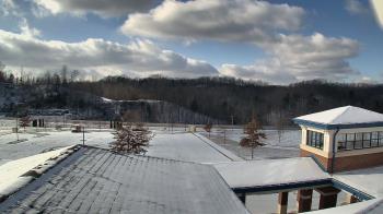 Weather camera view of Wrigley Elementary School.