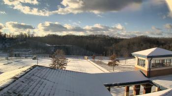 Weather camera view of Wrigley Elementary School.