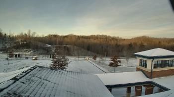 Weather camera view of Wrigley Elementary School.