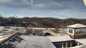 Weather camera view of Wrigley Elementary School.