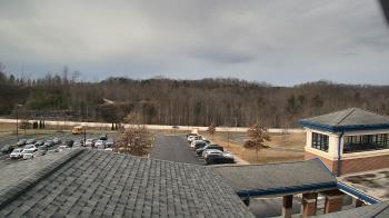 Weather camera view of Wrigley Elementary School.