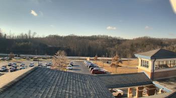 Weather camera view of Wrigley Elementary School.