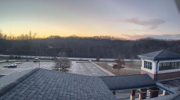 Weather camera view of Wrigley Elementary School.