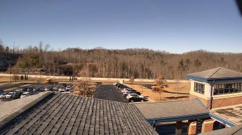 Weather camera view of Wrigley Elementary School.