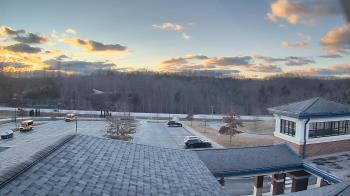 Weather camera view of Wrigley Elementary School.