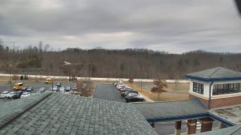 Weather camera view of Wrigley Elementary School.