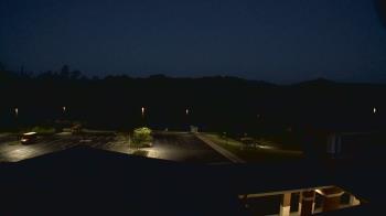 Weather camera view of Wrigley Elementary School.