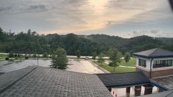 Weather camera view of Wrigley Elementary School.
