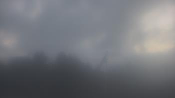 Weather camera view of Claypit Hill Elementary School.