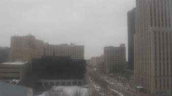 Weather camera view of Akron-Summit County Public Library.