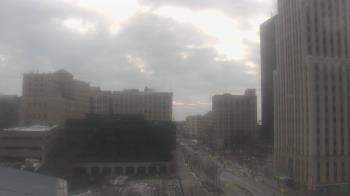 Weather camera view of Akron-Summit County Public Library.