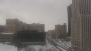 Weather camera view of Akron-Summit County Public Library.