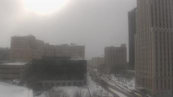 Weather camera view of Akron-Summit County Public Library.