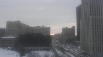 Weather camera view of Akron-Summit County Public Library.