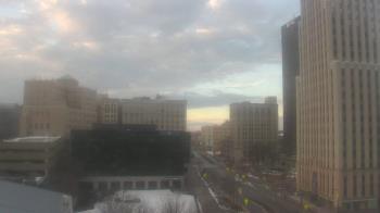 Weather camera view of Akron-Summit County Public Library.