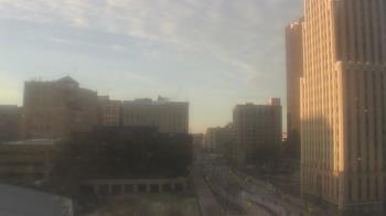 Weather camera view of Akron-Summit County Public Library.