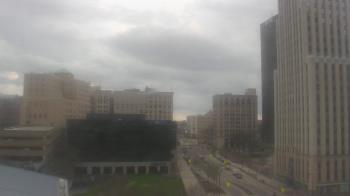 Weather camera view of Akron-Summit County Public Library.
