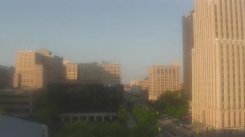 Weather camera view of Akron-Summit County Public Library.
