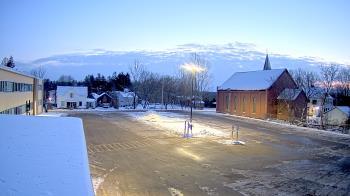 Weather camera view of Antwerp Primary School.