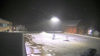 Weather camera view of Antwerp Primary School.