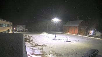 Weather camera view of Antwerp Primary School.