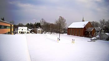 Weather camera view of Antwerp Primary School.
