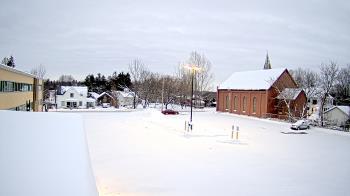 Weather camera view of Antwerp Primary School.