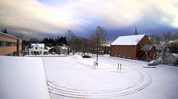 Weather camera view of Antwerp Primary School.