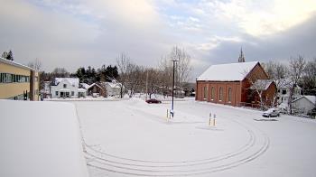 Weather camera view of Antwerp Primary School.