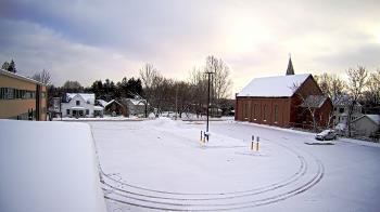 Weather camera view of Antwerp Primary School.