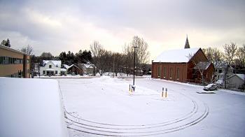 Weather camera view of Antwerp Primary School.