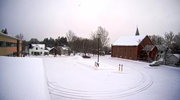 Weather camera view of Antwerp Primary School.