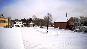 Weather camera view of Antwerp Primary School.