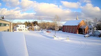 Weather camera view of Antwerp Primary School.