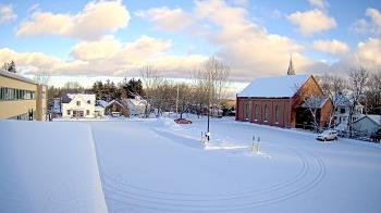 Weather camera view of Antwerp Primary School.