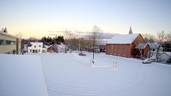 Weather camera view of Antwerp Primary School.