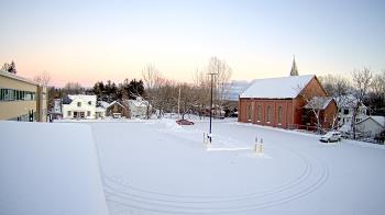 Weather camera view of Antwerp Primary School.