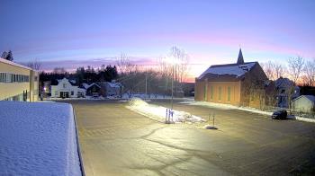 Weather camera view of Antwerp Primary School.